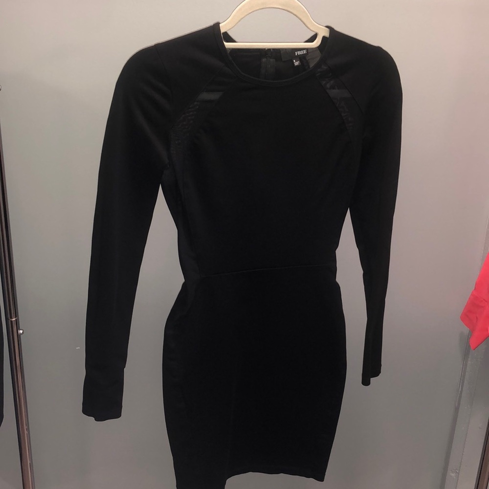LBD - Wilfred Free aritzia bodycon dress